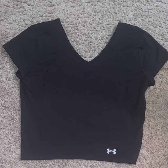 Under Armour Tops - Under Armour Women’s Shirt